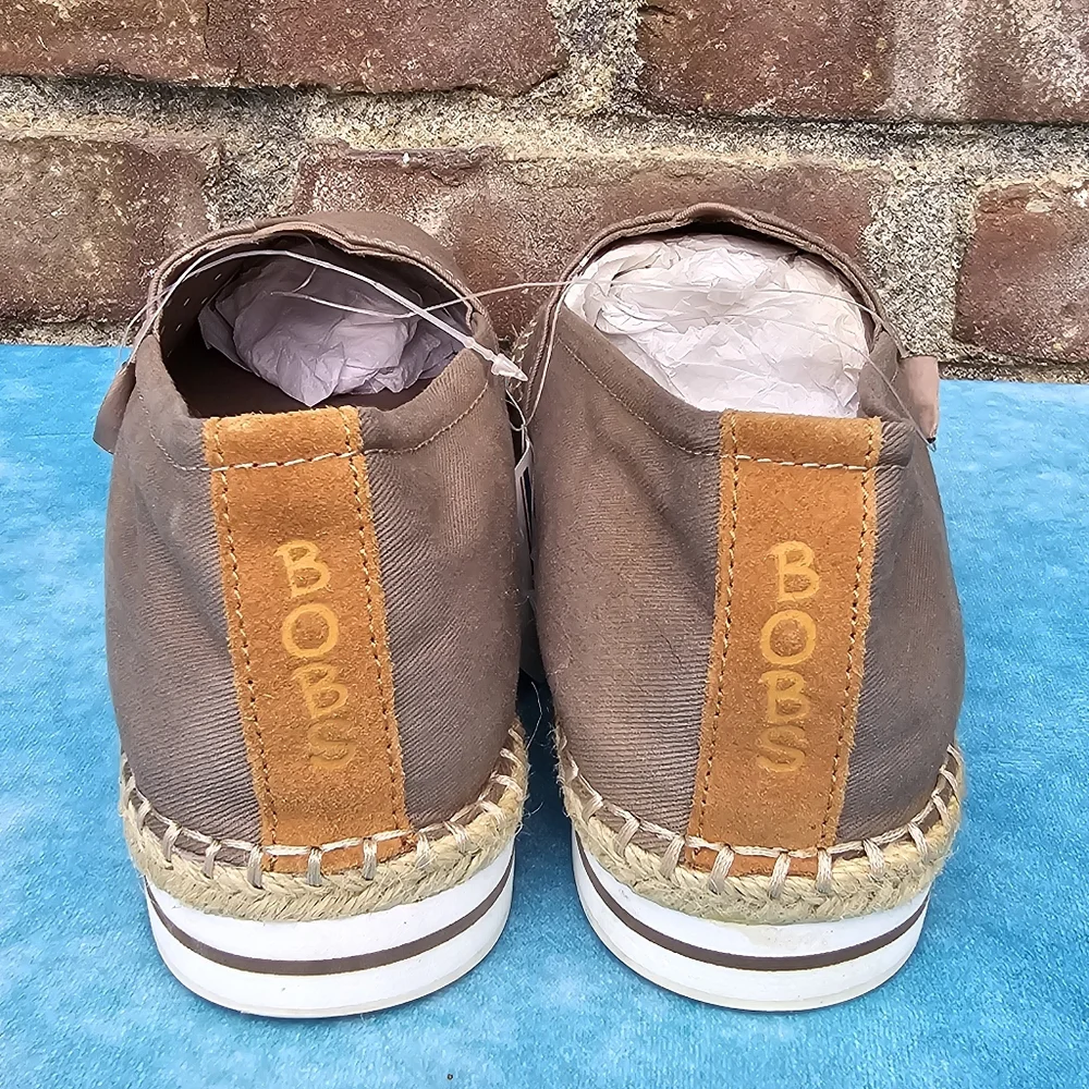 Bobs Skechers Memory Foam Slip On Espadrilles Sz 9.5